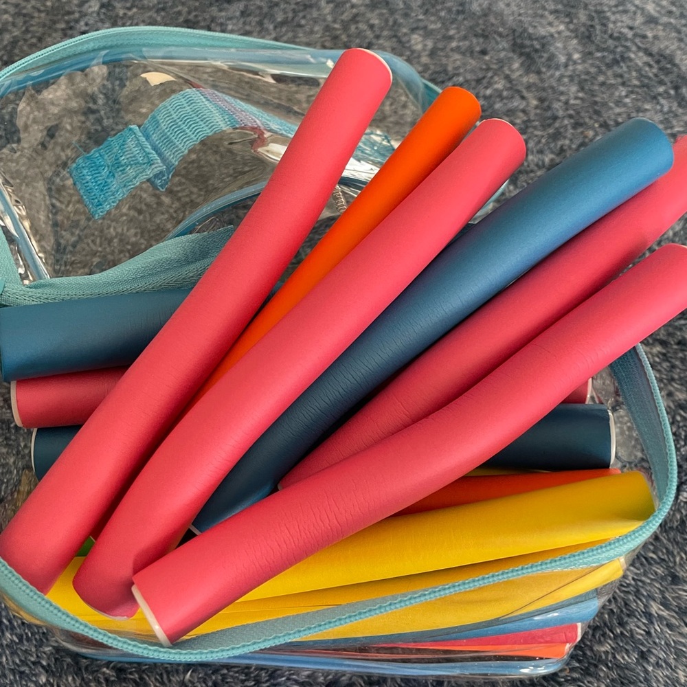 Transparent Storage Bag with Multicolor Contents - Picture 4 of 4
